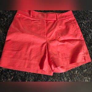 HOLD Sandra 2Pair Women's Sz 6 White House Black Market The 5" Short Coral/Black